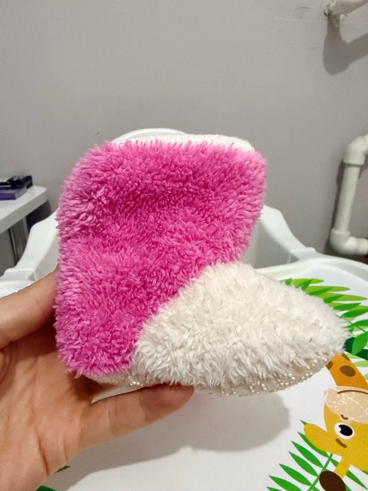 Kızlar için Renkli Peluş Ev Terliği - Görsel 2