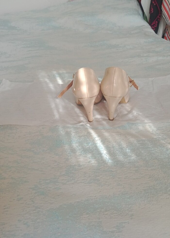 Pudra rengi topuklu ayakkabı  - Görsel 2