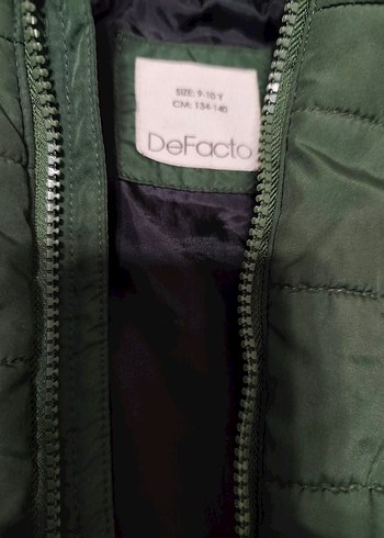 Kapüşonlu Erkek Çocuk Yeşil Mont - Görsel 4