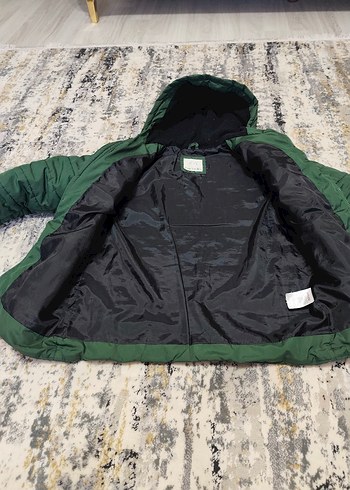 Kapüşonlu Erkek Çocuk Yeşil Mont - Görsel 3