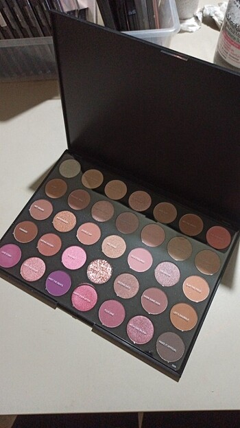 MAC MORPHE 35XO NATURAL FLIRT PALETTE
