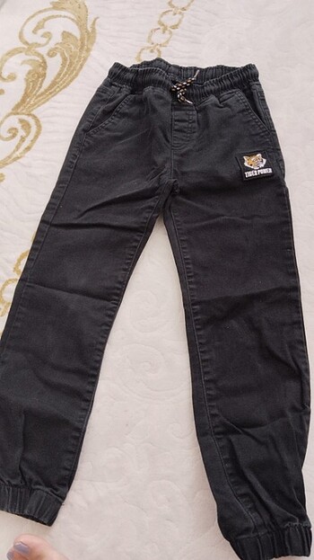 Erkek çocuk siyah jogger pantolon