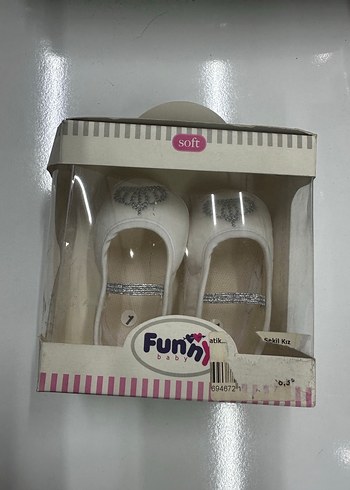 Nakışlı Beyaz Kız Çocuk Babet Ayakkabı 16 no - Görsel 13