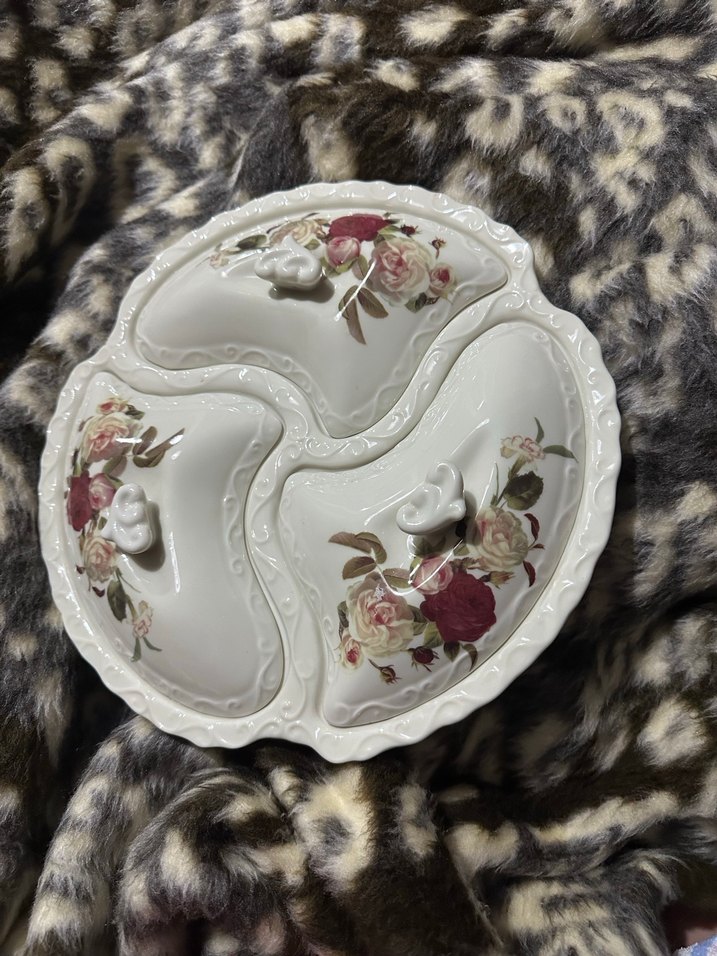 Çiçek Desenli Bölmeli Kapaklı Porselen Çerezlik - Görsel 4