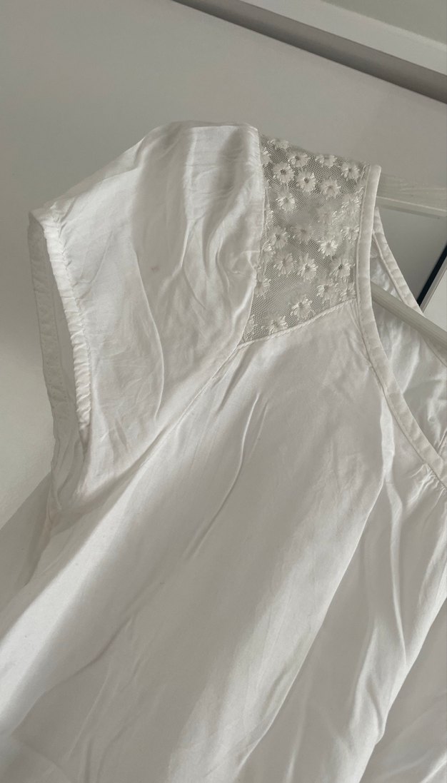 Drapeli Kısa Kollu Beyaz Keten Bluz - Görsel 4