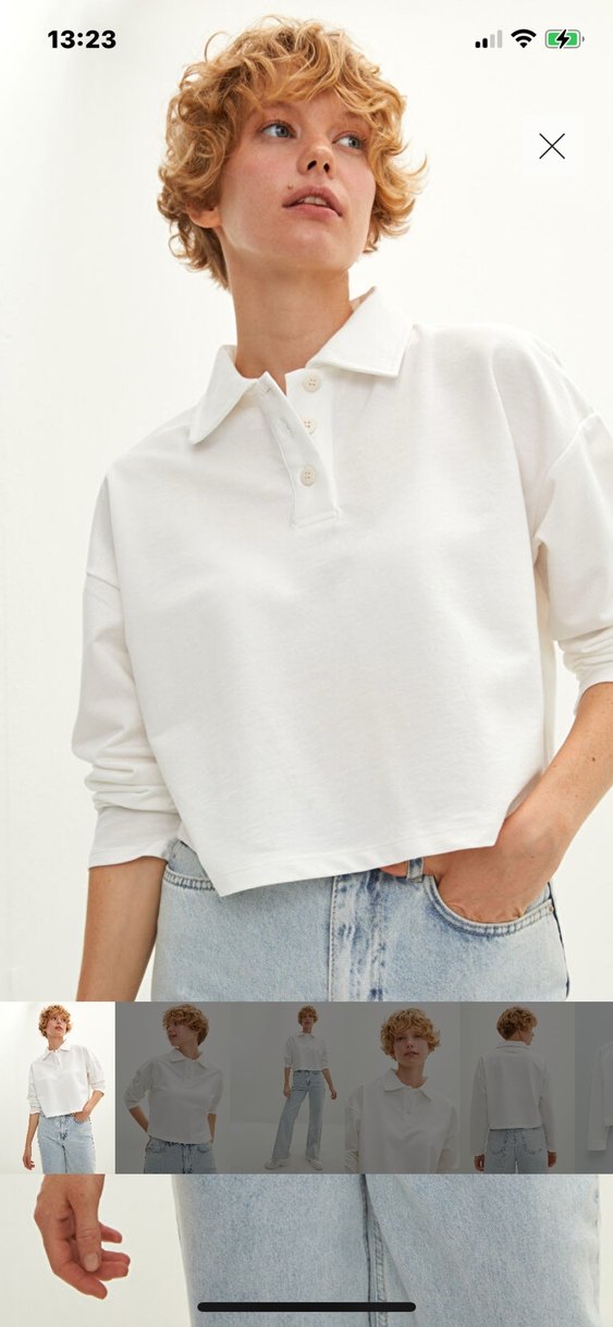 Beyaz Pamuklu Düğmeli  crop tişört - Görsel 2