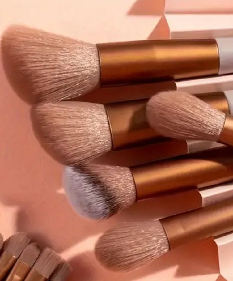 Camel Tonunda Makyaj Fırçası - Görsel 4