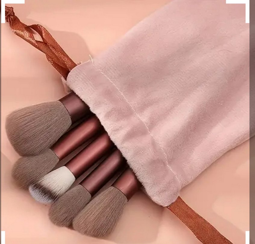 Camel Tonunda Makyaj Fırçası - Görsel 3