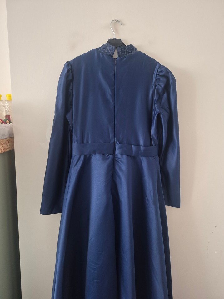 Uzun kuyruklu Kadın Abiye Elbise - Görsel 3