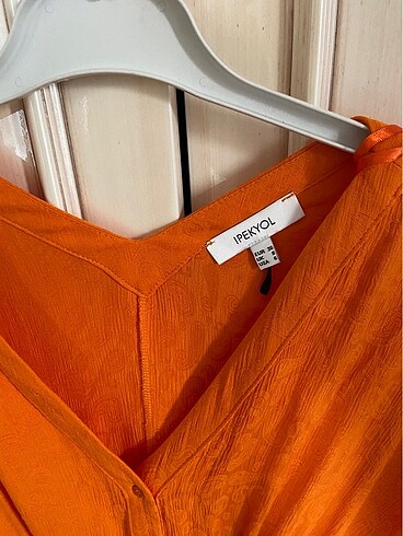 s Beden turuncu Renk İpekyol 36/38 hatta 40 uyumlu bluzu