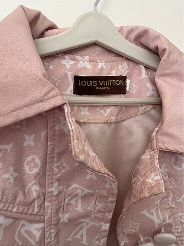 Louis Vuitton Bebek trençkot