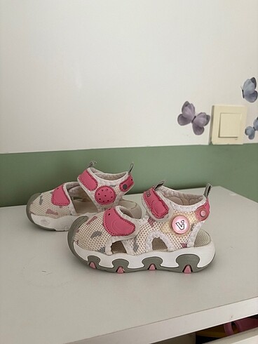 22 Beden Kız çocuk sandalet
