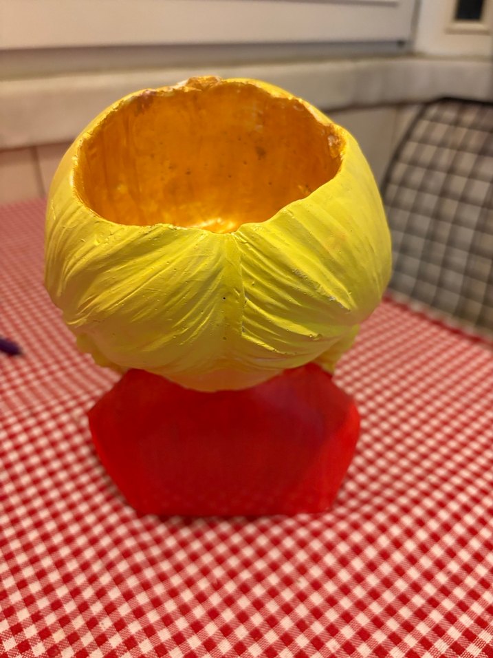 Sarı Saçlı Renkli Kız Figürü - Görsel 3