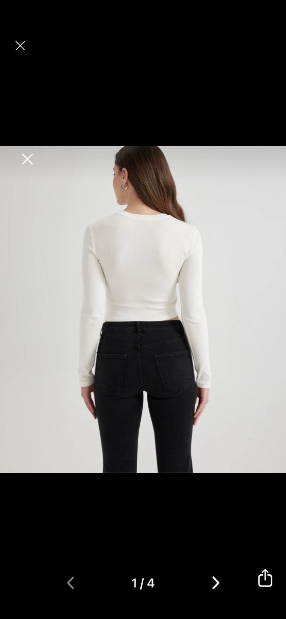 Beyaz Crop Top Uzun Kollu Pamuklu - Görsel 2