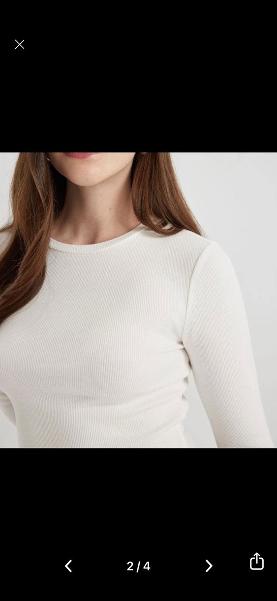 Beyaz Crop Top Uzun Kollu Pamuklu - Görsel 4