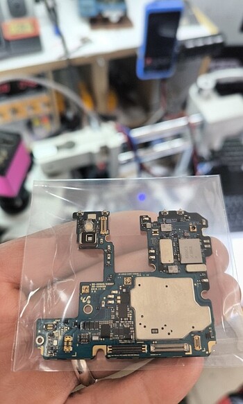 Beden Samsung s20 plus yd kayıtlı sağlam
