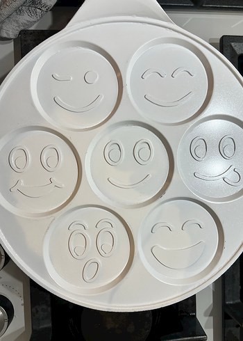 Diğer Emojili Pankek Tavası
