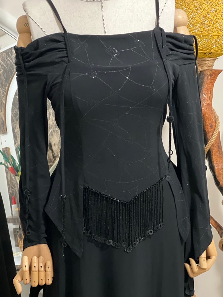 Siyah Straplez Nakışlı Uzun Gotik Elbise - Görsel 2