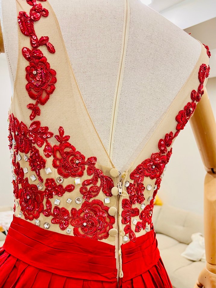 Kırmızı İşlemeli Uzun Abiye Elbise - Görsel 2