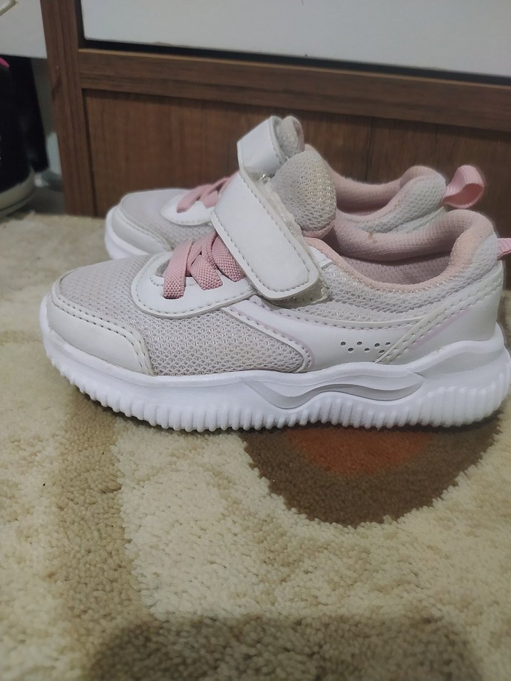 Kız Çocuk Beyaz Cırtlı Spor Ayakkabı - Görsel 2