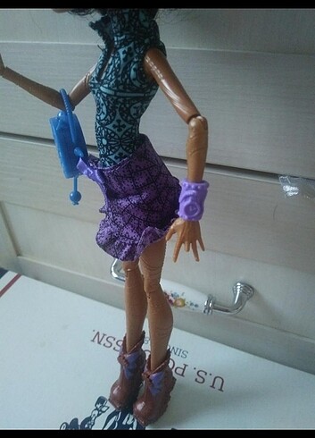  Beden Monster high