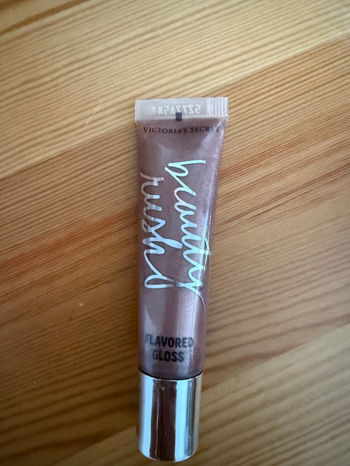 Victoria Secret Dudak Parlatıcısı - Görsel 2