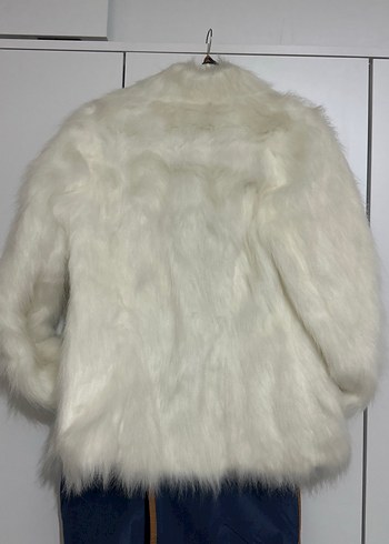 Beyaz Kadın Midi Boy Kürk Detaylı Ceket - Görsel 4