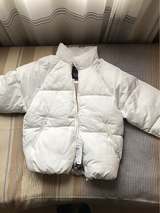 Beyaz oversize mont