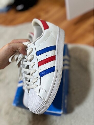 38 Beden beyaz Renk Adidas süperstar