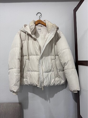 zara mont
