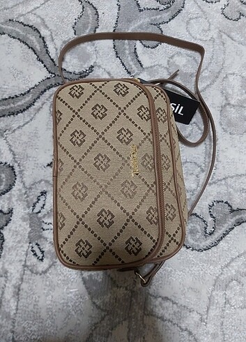 Fossil canta 