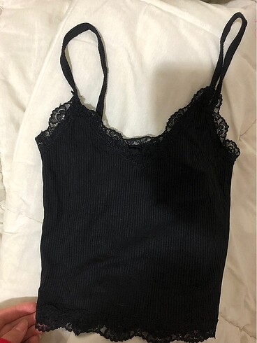 Urban Outfitters Önü dantelli crop