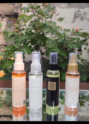 Avon Mini Spreyler sett