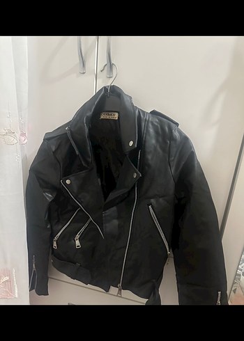 Kadın Siyah Deri Biker Ceket
