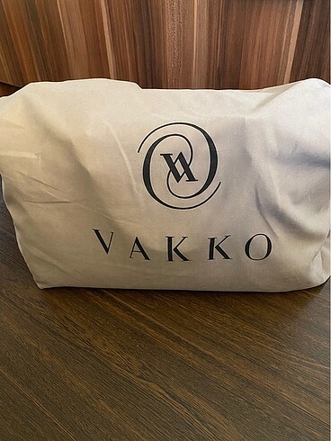 Beden Vakko büyük boy shopping monogram