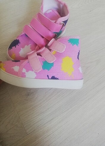 25 Beden Kiz çocuk ayakkabi Converse