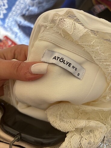 s Beden beyaz Renk Atölye 6 nikah elbisesi omuzları düşüktü dantel takıldı