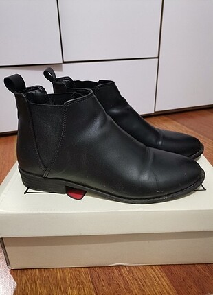 Topuksuz Bot