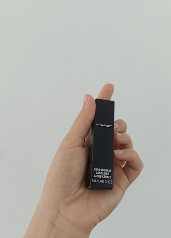MAC Mac concealer nc20