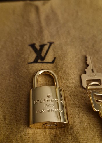 Beden Louis Vuitton anahtarli kilit