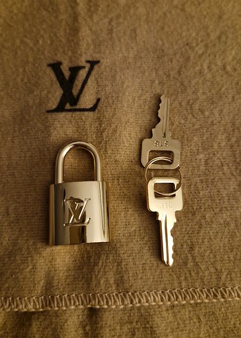 Louis Vuitton kilit - Görsel 9