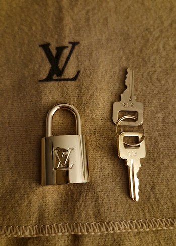 Louis Vuitton kilit - Görsel 5