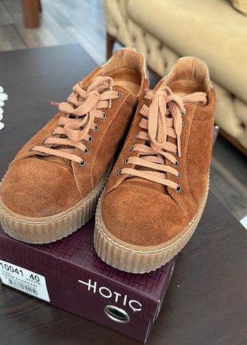 Hotiç Sehir Stiline Uygun Suet Bagcikli Sneaker
