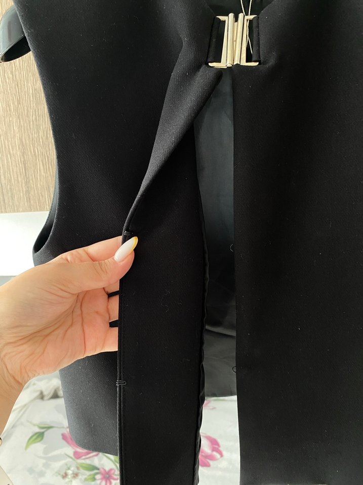 Siyah Deri Kemerli Midi Kadın Yelek - Görsel 2