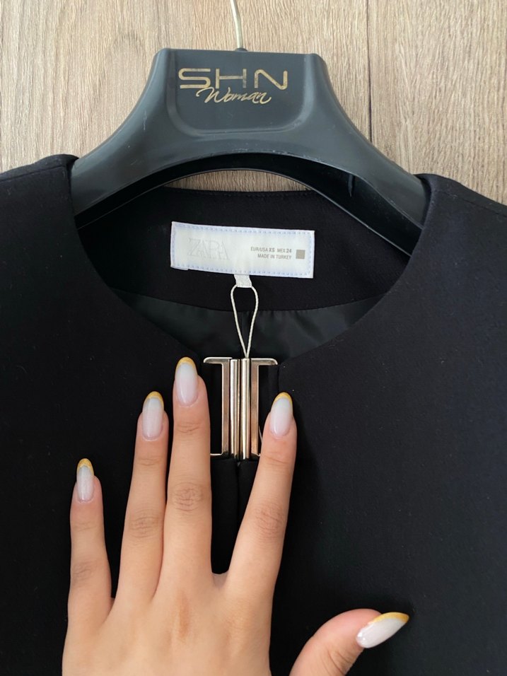 Siyah Deri Kemerli Midi Kadın Yelek - Görsel 3