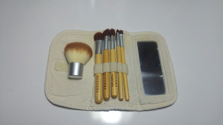 ECOTOOLS SEYAHAT FIRÇA SETİ