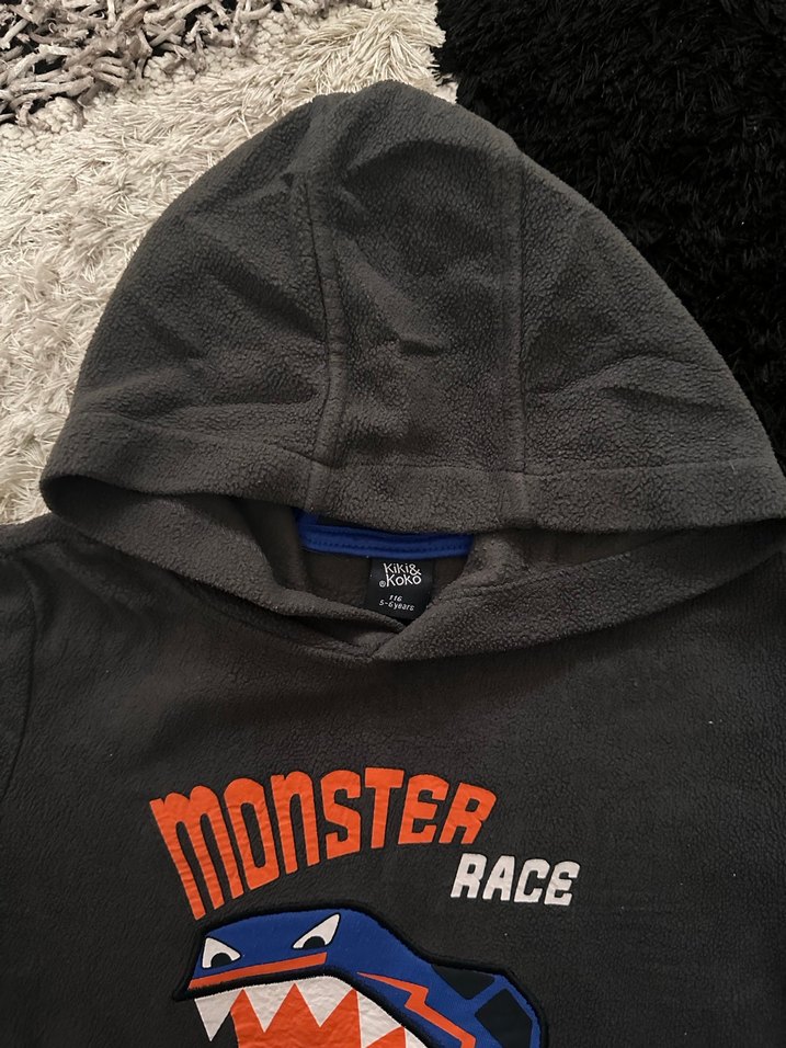 Gri Kapüşonlu Erkek Çocuk polar - Görsel 2