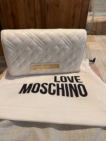 LOVE MOSCHİNO BEYAZ ÇANTA