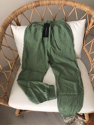 Trendyolmilla yeşil jogger pantolon