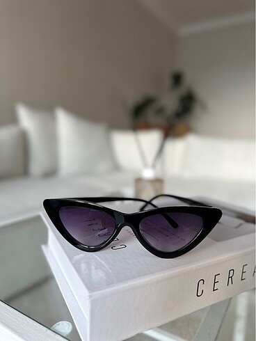 siyah cat eye güneş gözlüğü